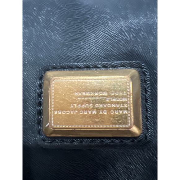 Marc Jacobs Large Black Leather Tote + Zip Wallet Bundle | Excellent Condition - Picture 9 of 15